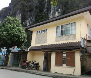 Gallery image of RedDoorz Bunakidz Lodge El Nido Palawan in El Nido