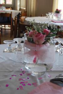 A restaurant or other place to eat at Hotel Ristorante Il Gabbiano