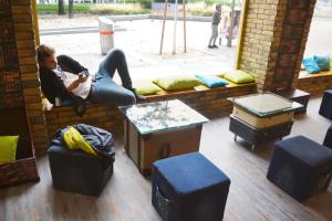 Posezení v ubytování Do Step Inn Central - Self-Service-Hostel