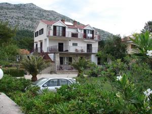 Gallery image of Apartments & Rooms Luka in Starigrad