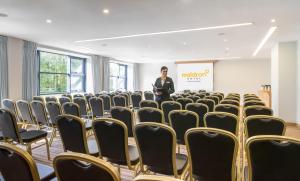 Kawasan bisnes dan/atau bilik persidangan di Maldron Hotel Portlaoise