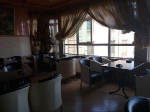 Ruang duduk di Hotel Le Gardenia (ex Lutetia)