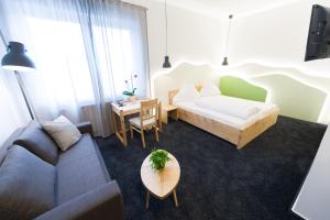 เตียงในห้องที่ Hotel Rhönhof