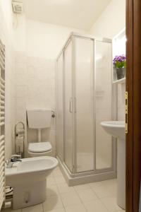 Bathroom sa Borgo Guglielmo