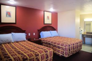 Afbeelding uit fotogalerij van Western Inn & Suites in Taft