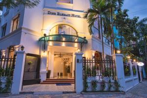 Η πρόσοψη ή η είσοδος του Dinh Elegant Hanoi Hotel