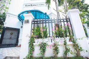 Η πρόσοψη ή η είσοδος του Dinh Elegant Hanoi Hotel