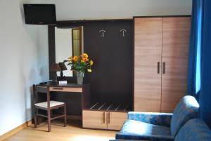 A seating area at Hotel Ristorante Il Gabbiano