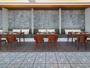 Restaurace v ubytování The Bale Phnom Penh by LifestyleRetreats