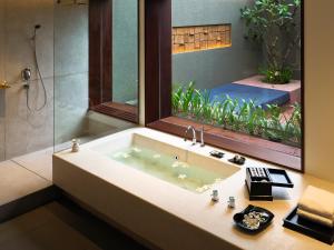 Koupelna v ubytování The Bale Phnom Penh by LifestyleRetreats