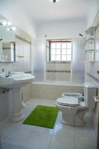 Vonios kambarys apgyvendinimo įstaigoje Quinta Montebelo