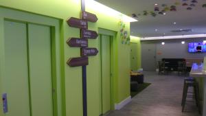 TV a/nebo společenská místnost v ubytování ibis Styles Curitiba Centro Civico