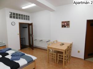 Posteľ alebo postele v izbe v ubytovaní Apartmány Horní Planá