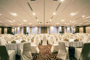 Restoran ili drugo mesto za obedovanje u objektu Hotel New Saphir Yogyakarta