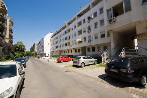 Το κτήριο όπου στεγάζεται  το διαμέρισμα