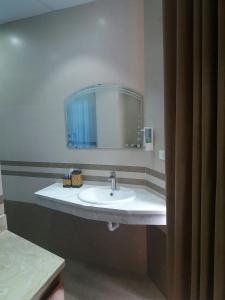 Phòng tắm tại Haengbok Hotel