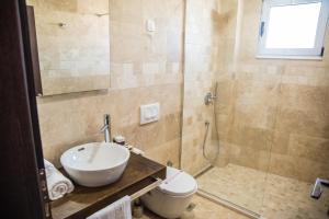 Ванная комната в Boutique Hotel "Salina"