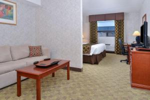 Foto da galeria de Lexington Inn & Suites-Windsor em Windsor