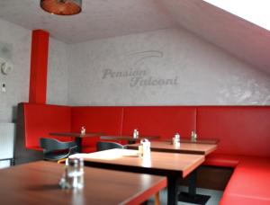Restauracja lub miejsce do jedzenia w obiekcie Pension Falconi