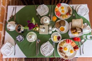 Makanan di atau berdekatan resort