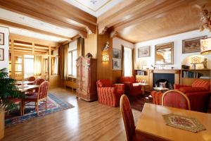 Gallery image of Hotel Regina in Cortina dʼAmpezzo