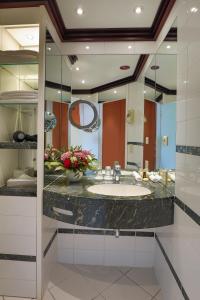 Η κουζίνα ή μικρή κουζίνα στο Hotel Parc Belair