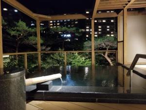 Balkón nebo terasa v ubytování Hotel Shirakawa Yunokura