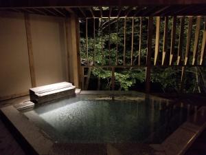 Bazén v ubytování Hotel Shirakawa Yunokura nebo v jeho okolí