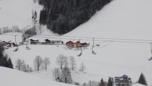Baby- und Kinderbauernhof Montaning v zimě