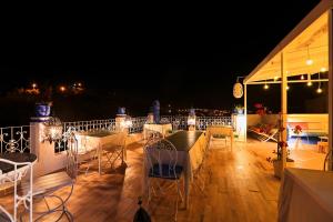 A balcony or terrace at Dar Elrio