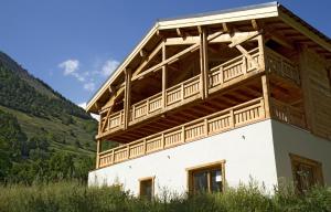 Gallery image of Odalys Chalet Nuance de bleu in L'Alpe-d'Huez