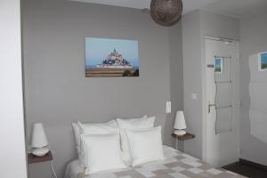 Gallery image of Aux Chambres du Mont in Huisnes-sur-Mer