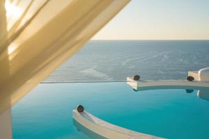 a view of the ocean from a cruise ship at Kaladi Rock in Avlemonas
