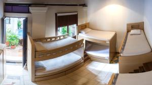 Galeriebild der Unterkunft Villana's Hostal Santa Marta in Santa Marta + 64 Fotos