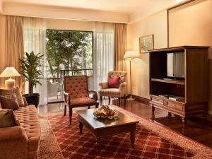 Posezení v ubytování Sofitel Angkor Phokeethra Golf & Spa Resort