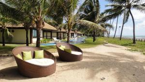 Bazén v ubytování Marulhos Resort Flat E205 nebo v jeho okolí