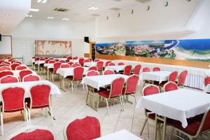 Restaurace v ubytování Ośrodek Wypoczynkowy Gryf II