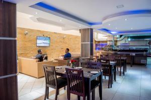 Restaurace v ubytování Airport Landing Hotel