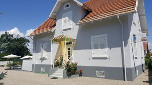 Budova, kde se bed and breakfast nachází
