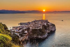 Imagen de la galería de Gaeta in Vacanza - Esclusivo App. sulla Spiaggia, en Gaeta