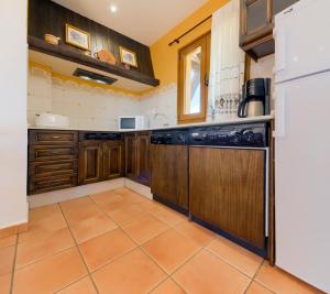 Kuchnia lub aneks kuchenny w obiekcie Apartamentos Villafaro Conil