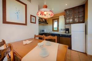 Kuchnia lub aneks kuchenny w obiekcie Apartamentos Villafaro Conil
