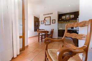 Kuchnia lub aneks kuchenny w obiekcie Apartamentos Villafaro Conil