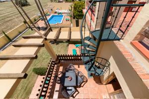 Basen w obiekcie Apartamentos Villafaro Conil lub w pobliżu