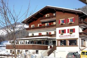 Zdjęcie z galerii obiektu Haus Edelweiss am See w mieście Zell am See