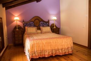 Postel nebo postele na pokoji v ubytování Casa Rural La Regoria