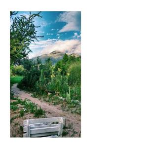 Un paisaje natural cerca de la hostería
