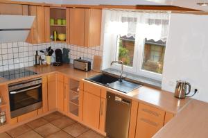 Kuchyň nebo kuchyňský kout v ubytování Ferienhaus Eifel