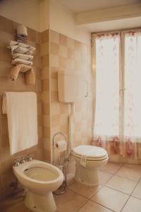 A bathroom at Hotel Rainero