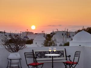 O pôr ou nascer do sol visto do hotel ou dos arredores